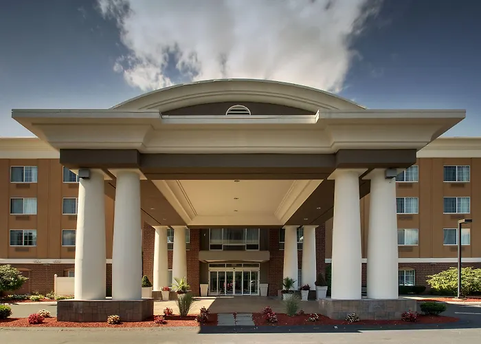 Holiday Inn Express Hotel & Suites Middleboro Raynham By Ihg